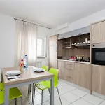 Garni House Majorana 4*