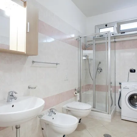 Garni House Majorana Guest house