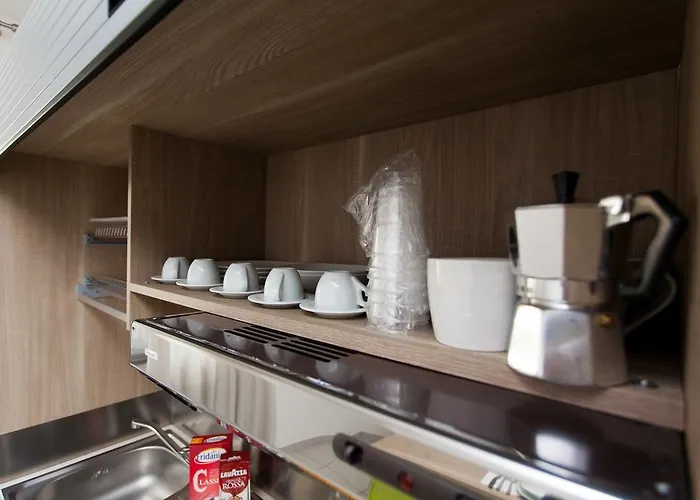 Garni House Majorana 4* רנדה