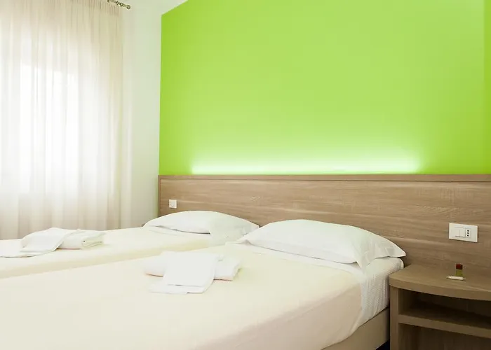 בית הארחה Garni House Majorana