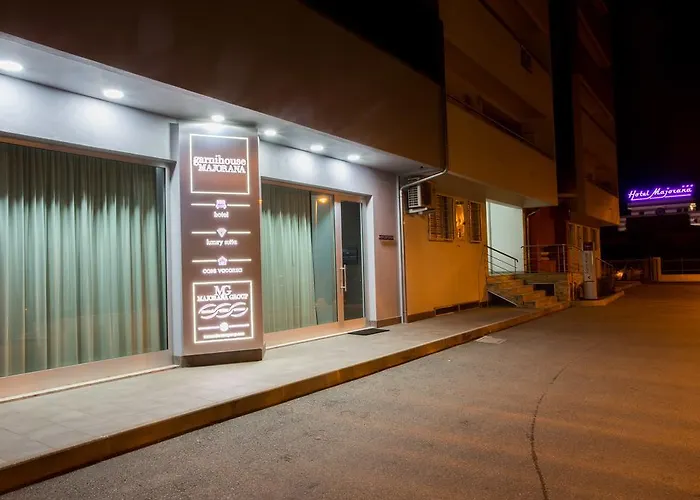 Garni House Majorana 4* רנדה