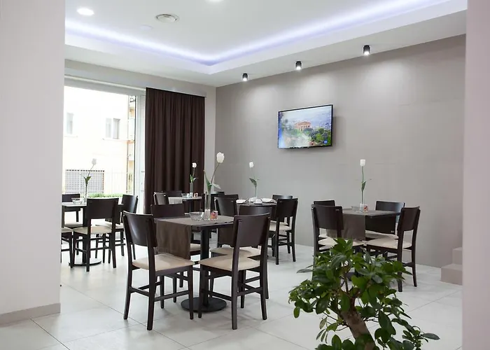 Garni House Majorana 4* רנדה