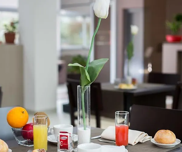 Garni House Majorana בית הארחה 4*